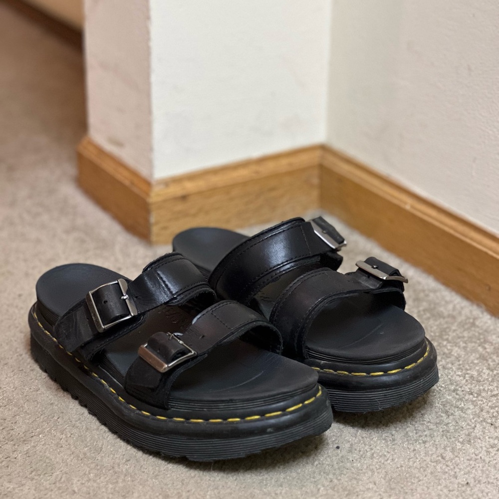 Doc Dr Martens size 7 Myles Sandals EU 38
women's 7 men's 6